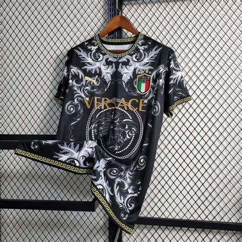 maglia di versace contestata in cina